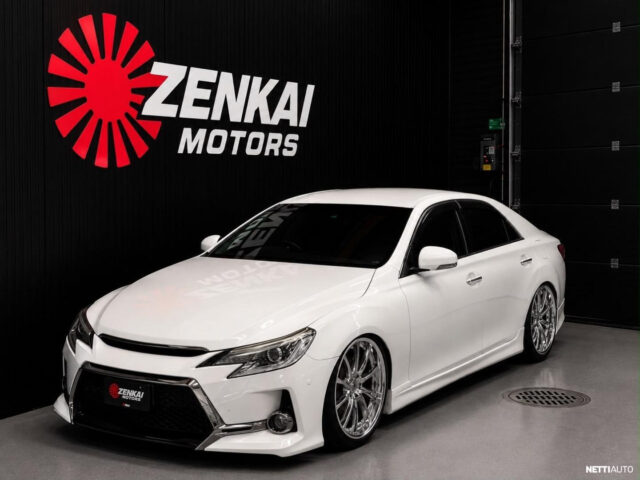 Toyota  250G / Faceliftattu / Kränze / Korko alk 2.99%